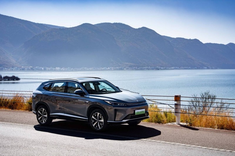 9.98W起买混动SUV!荣威D5XDMH 让10万预算不浪费