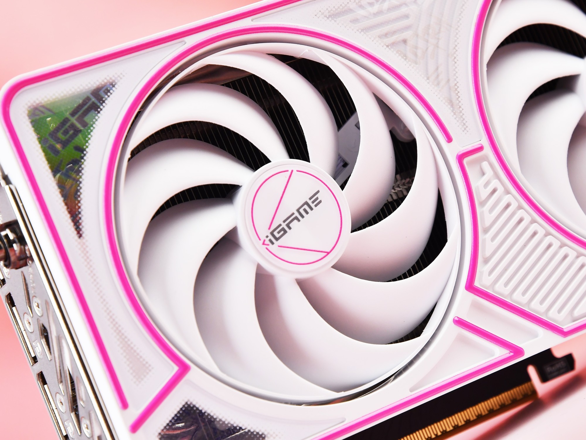 iGame GeForce RTX 5050 Ultra W DUOԿ ѡ 4060Ӱˡ