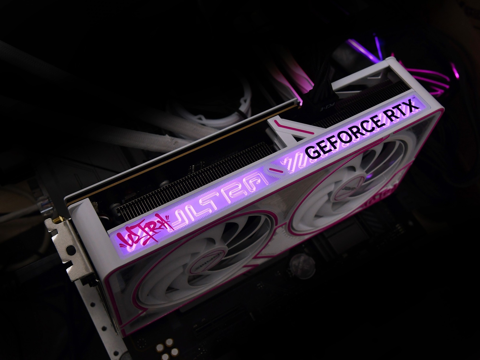 iGame GeForce RTX 5050 Ultra W DUOԿ ѡ 4060Ӱˡ