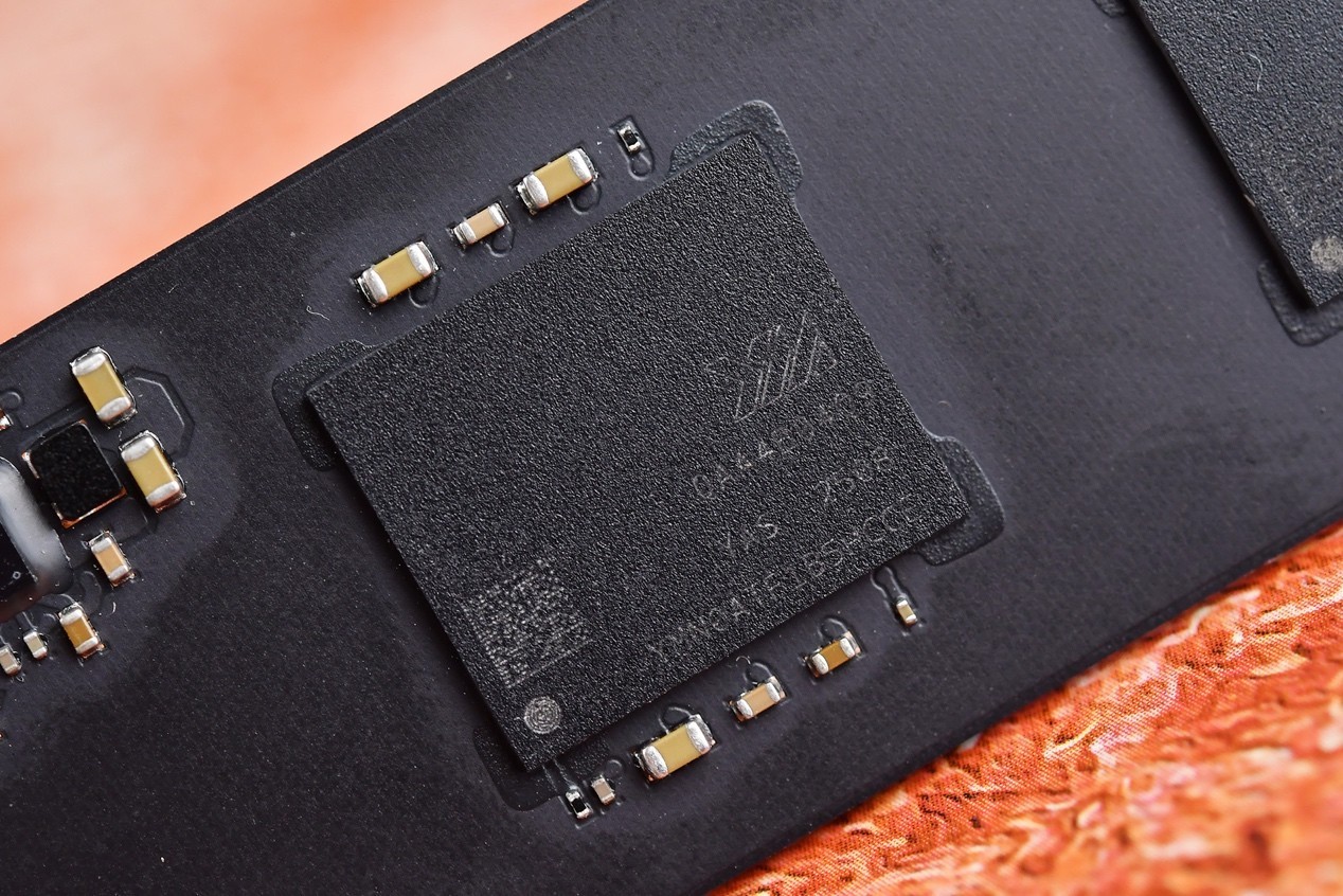 ��е����ҫ��16Ultra���� ���������������� �����洢PC450�����