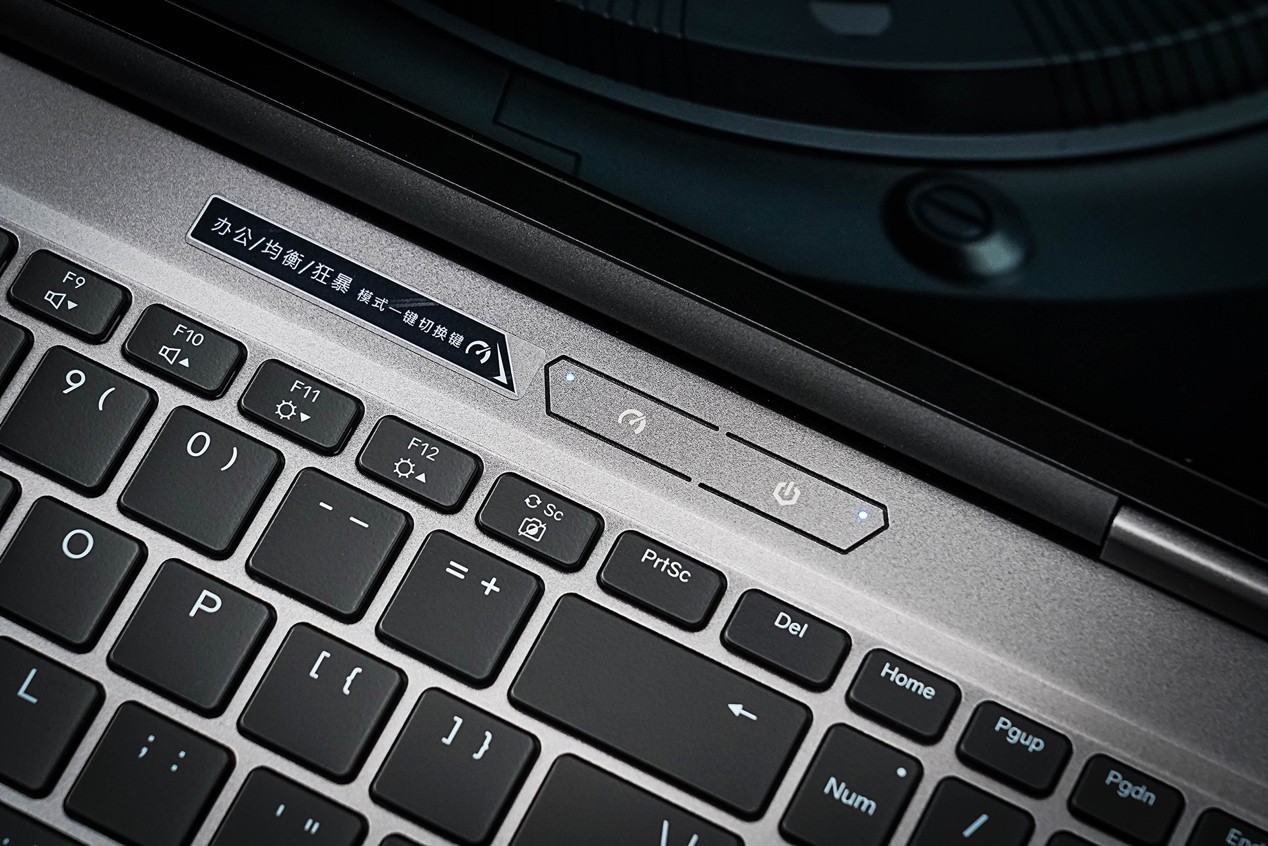 ��е����ҫ��16Ultra���� ���������������� �����洢PC450�����