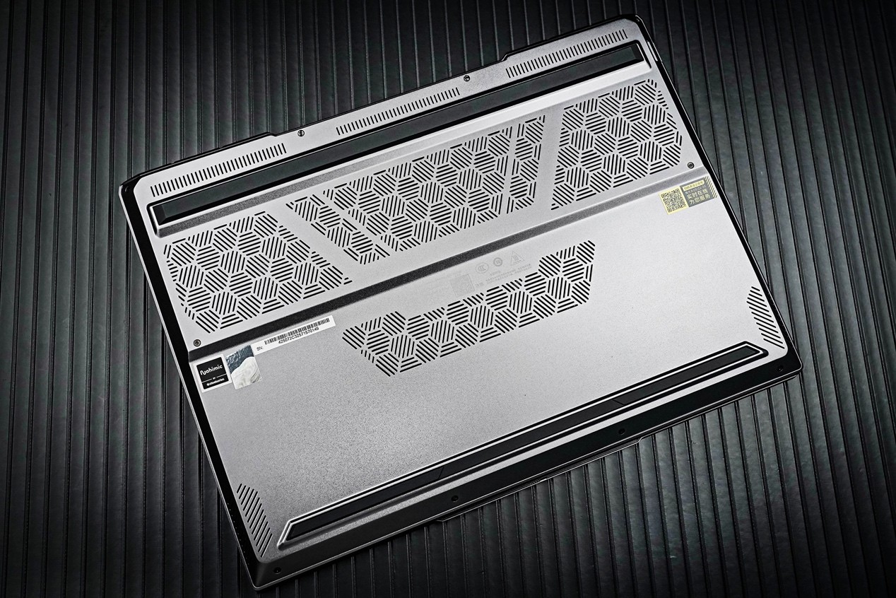 ��е����ҫ��16Ultra���� ���������������� �����洢PC450�����