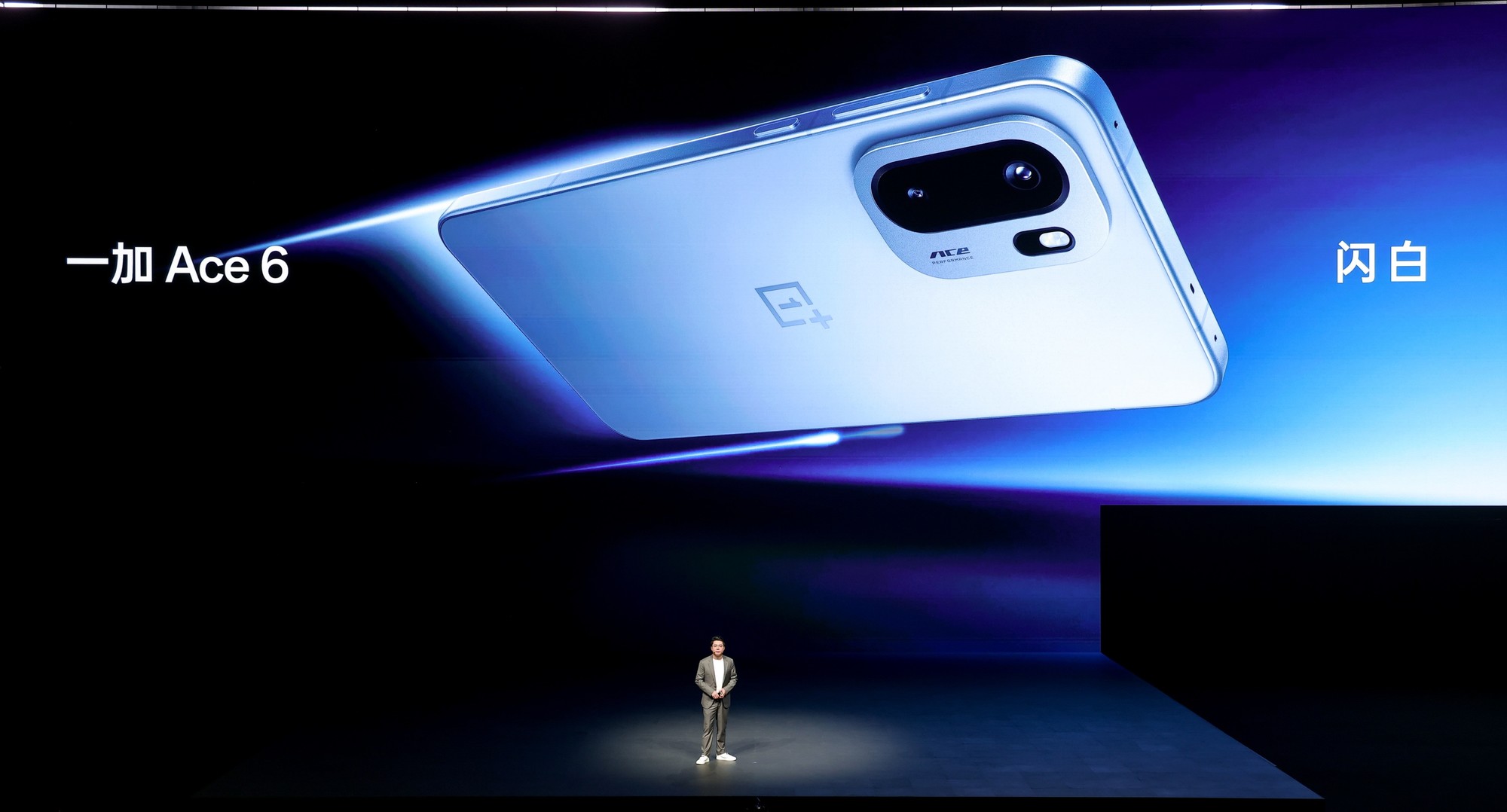 全面满配打破行业惯例 一加 Ace 6 实现多维度体验越级