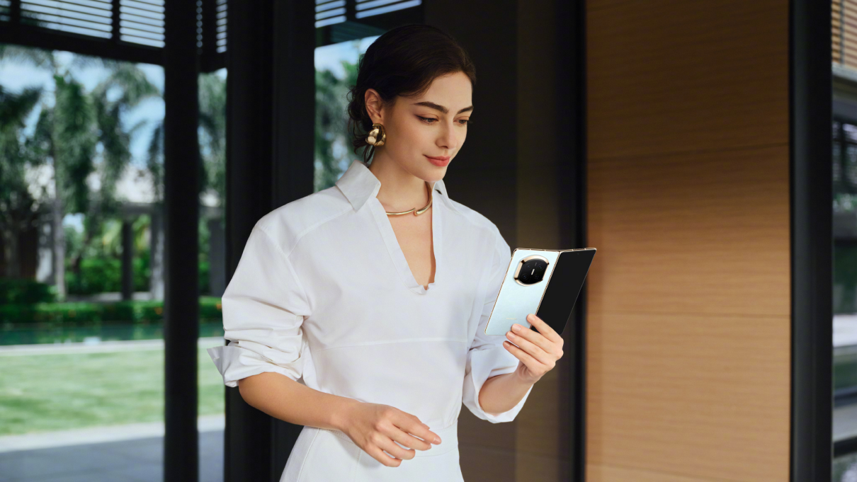 好用更耐用,全能折叠旗舰华为Mate X7于12月5日正式开售!