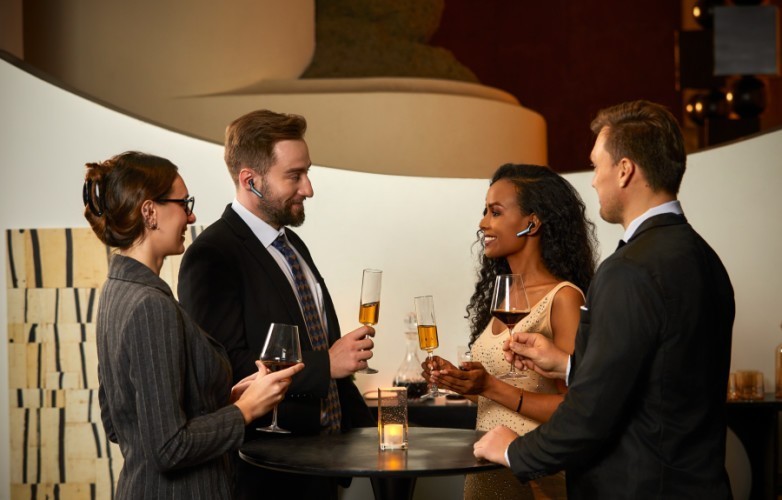 出海业务火爆，节后开工热潮里时空壶W4成外贸人跨语言沟通利器