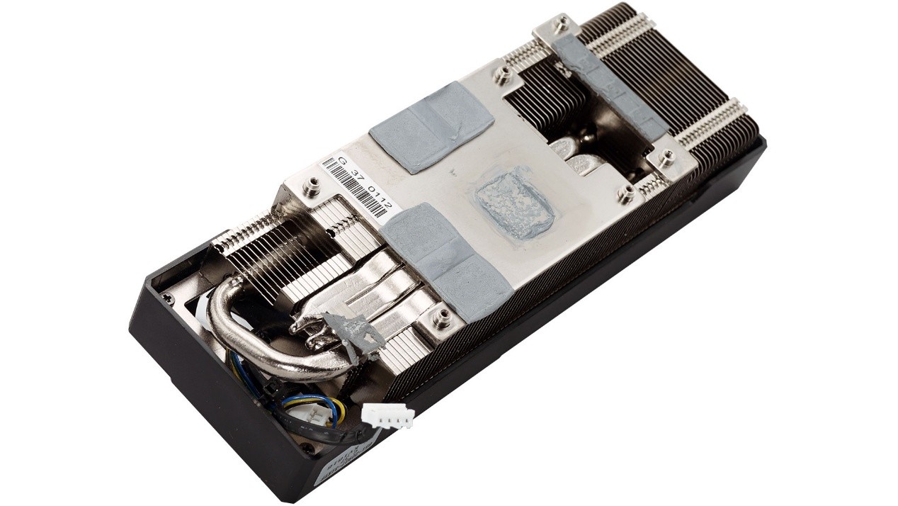 ITX机型救星!RTX5060 LP半高刀卡开箱