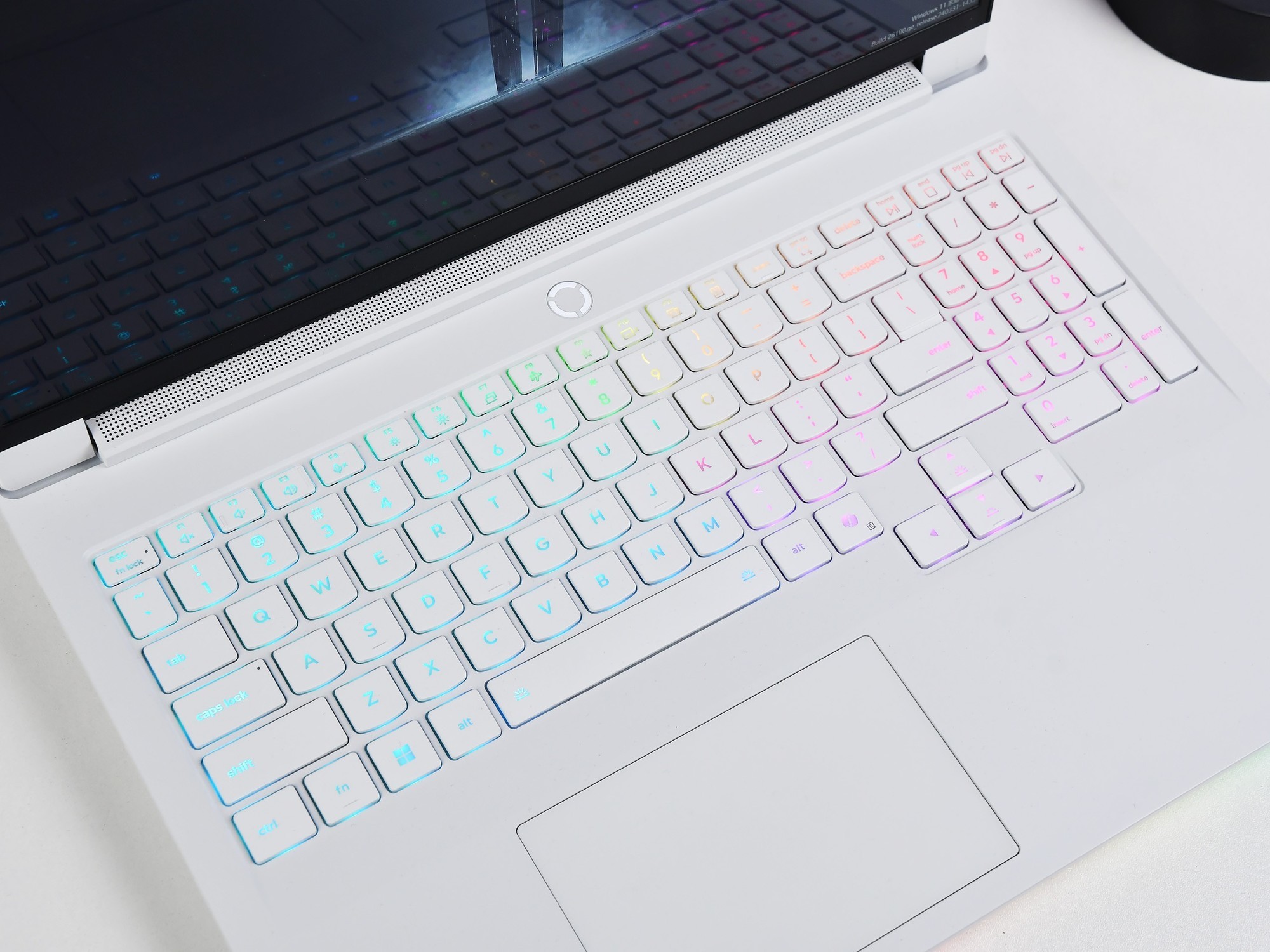 ��ֵ�������ͣ���ɫ��������Y9000P ����� AIԪ����������