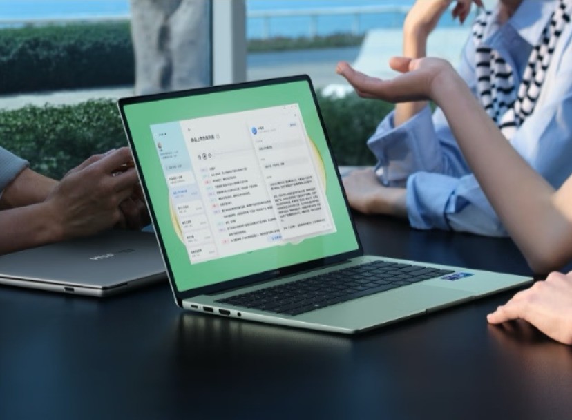 ��ΪMateBook 14�ͻ�˶��ҫ14 2025��ôѡ