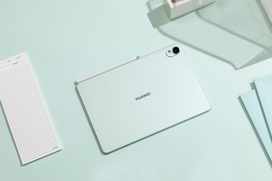 2026新学年高效平板电脑推荐:移动轻办公、沉浸式深度学习一台拿捏