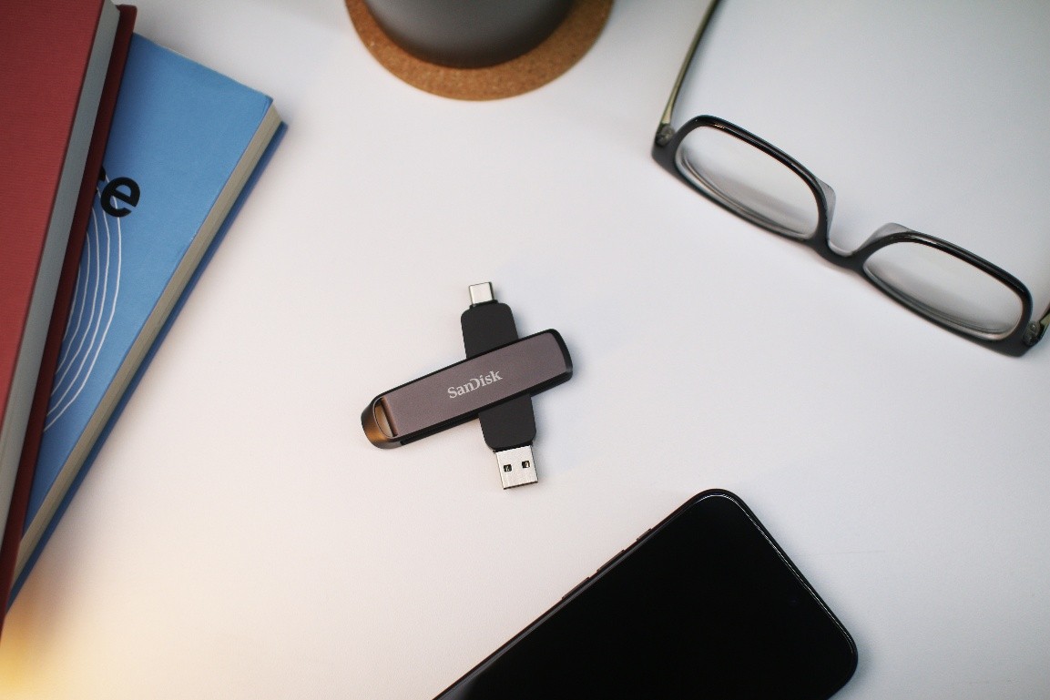 ��¼��˲�� ������Ч�������� ���ϴ洢��Ʒ��Ů�ڸ�������