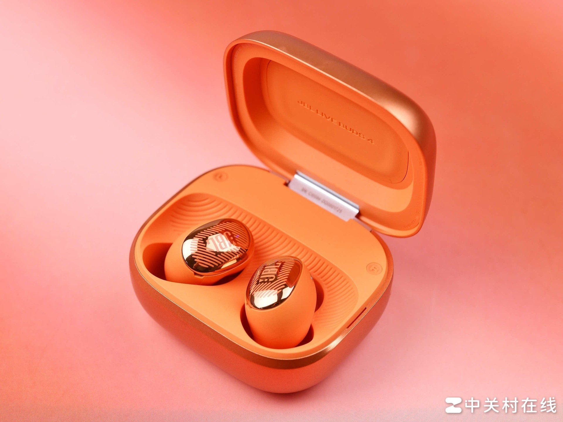 JBL LIVE BUDS 4真无线降噪耳机深度体验:智能触屏与旗舰降噪的诚意之作