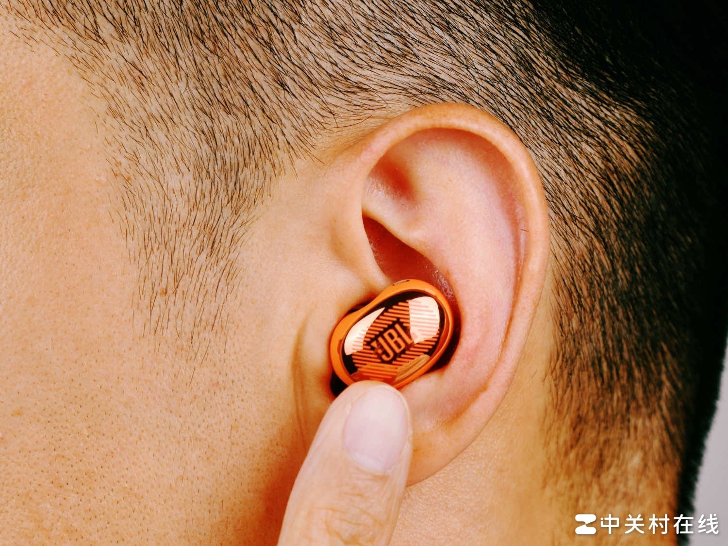JBL LIVE BUDS 4真无线降噪耳机深度体验:智能触屏与旗舰降噪的诚意之作