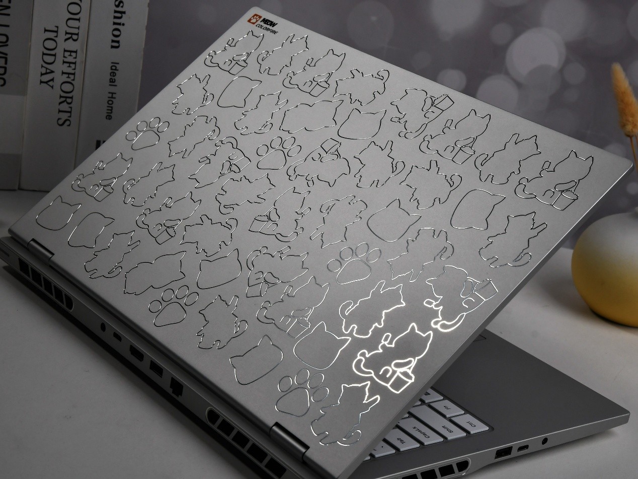 ���Ԫ���ձ���ս���컨�� COLORFIRE MEOW �ٱ�R16 Ultra����