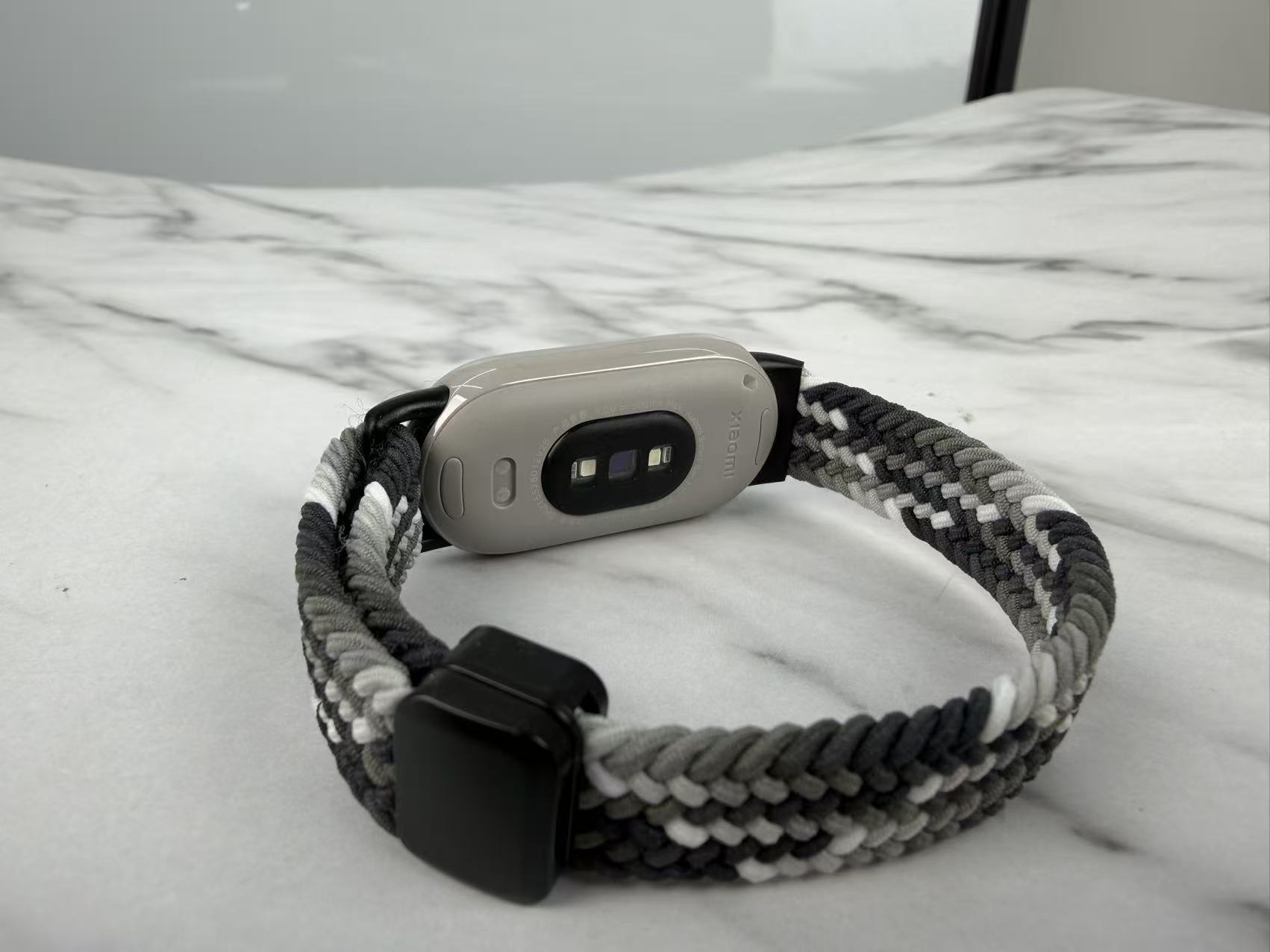 小米手环10陶瓷版评测:价格是手表零头,真能行?