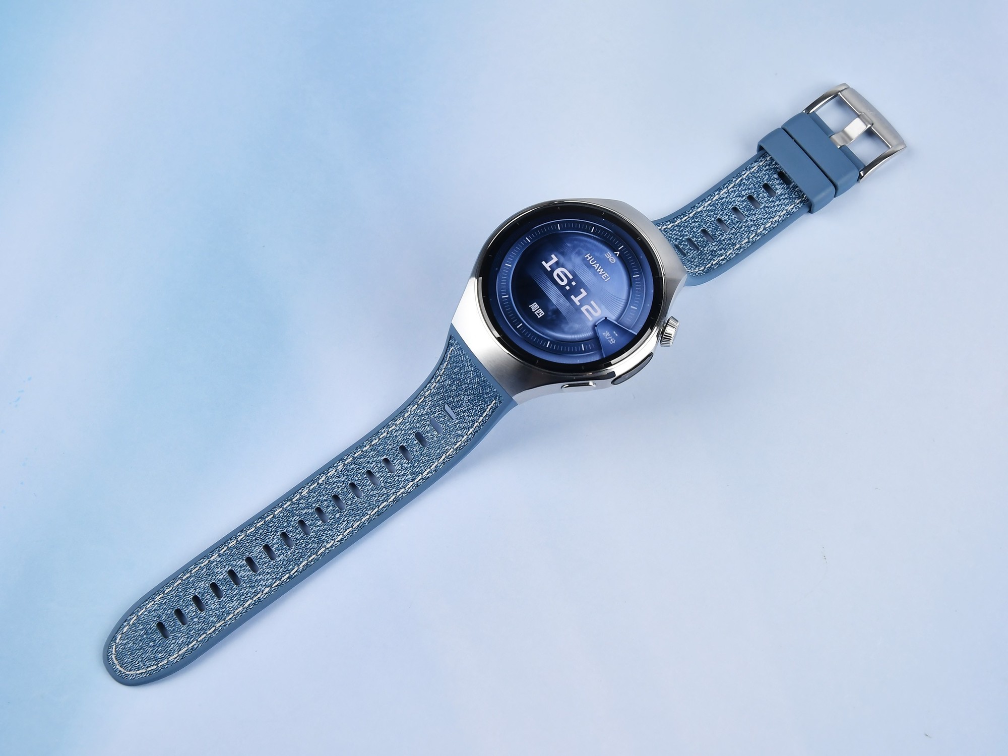 ��Ϊƻ���ֱ��۷�Ծ���˭�ܳư�2025�����ϿƼ�