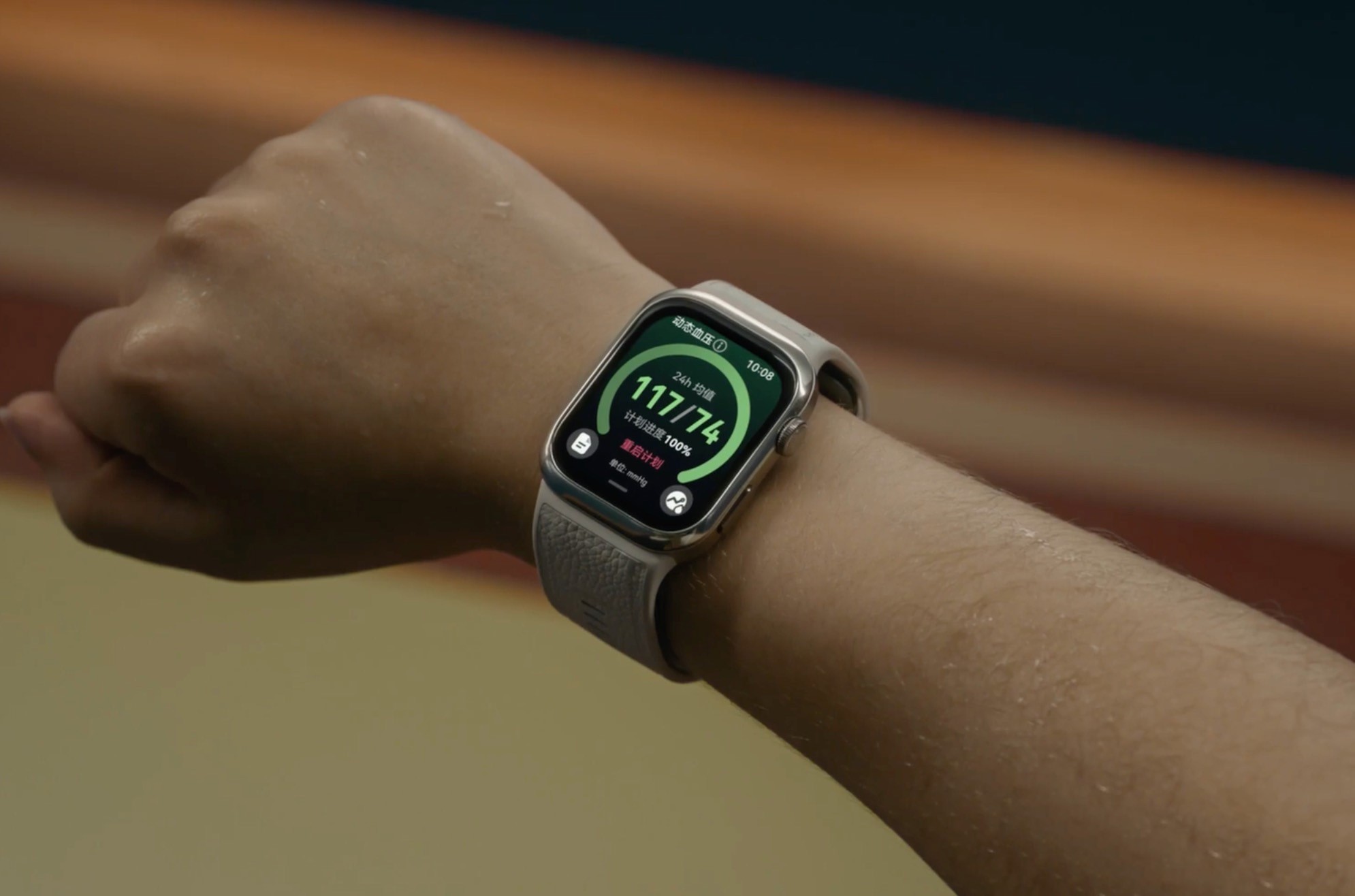 ��Ϊƻ���ֱ��۷�Ծ���˭�ܳư�2025�����ϿƼ�