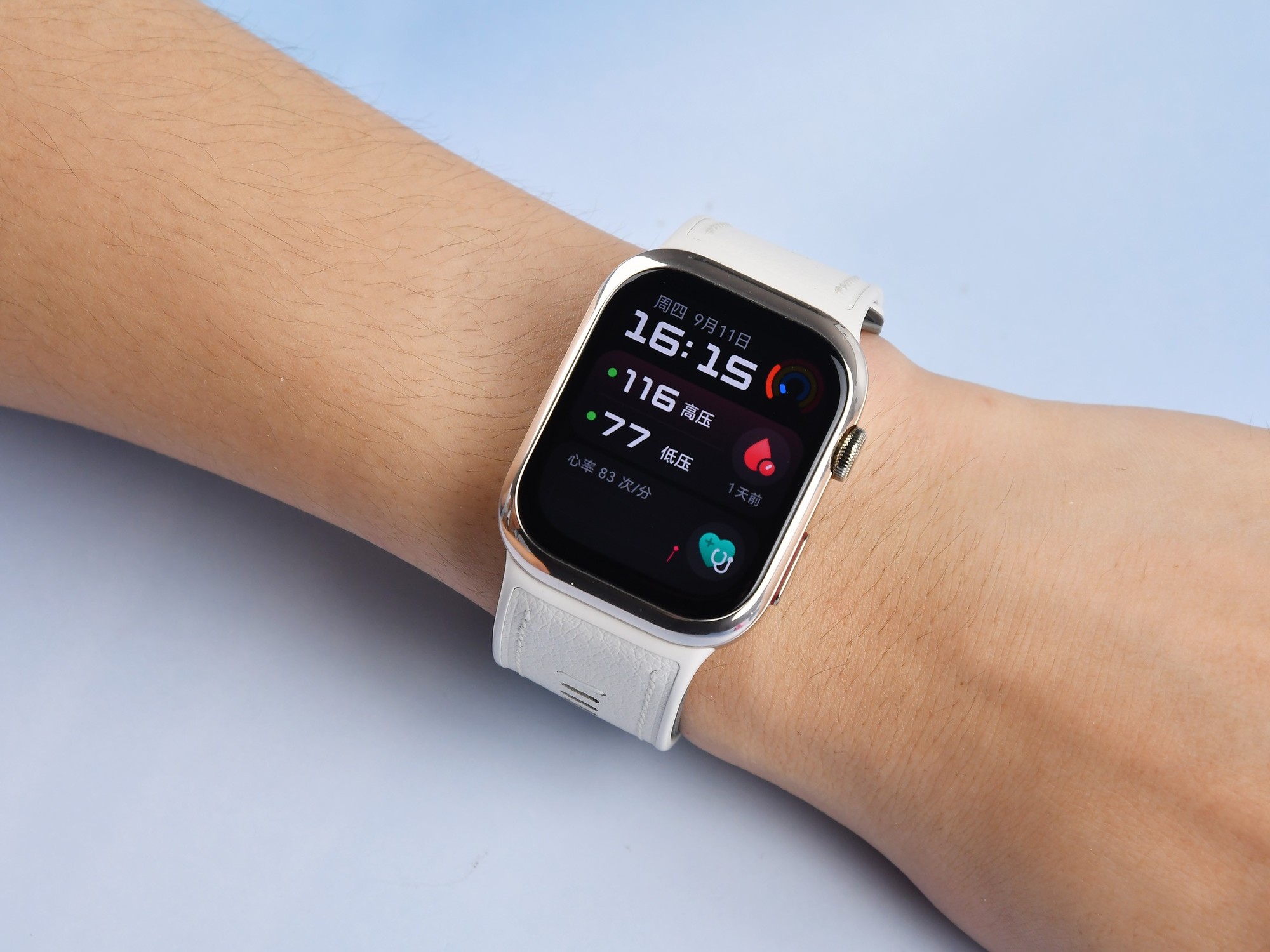 ��Ϊƻ���ֱ��۷�Ծ���˭�ܳư�2025�����ϿƼ�