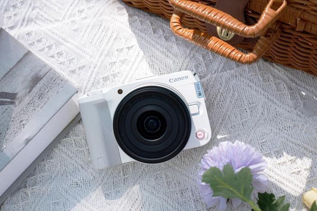 2025微单相机权威排行榜:这两款战略级机型为何成为行业焦点