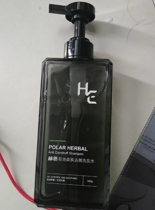 去头屑头痒用什么洗发水？2026精准选品指南，终结顽固头屑烦恼