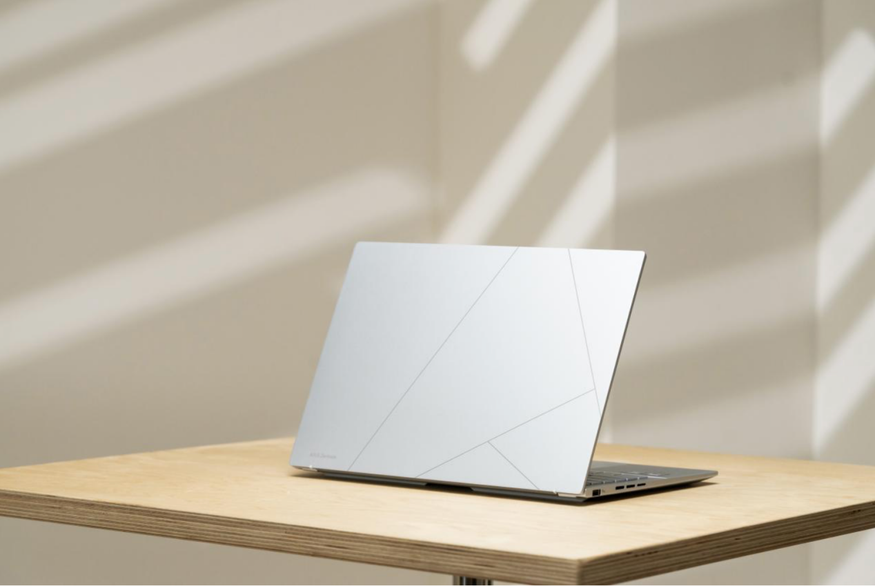 酷睿Ultra 9赋能AI超轻薄本,双十一闭眼入华硕灵耀14 2025