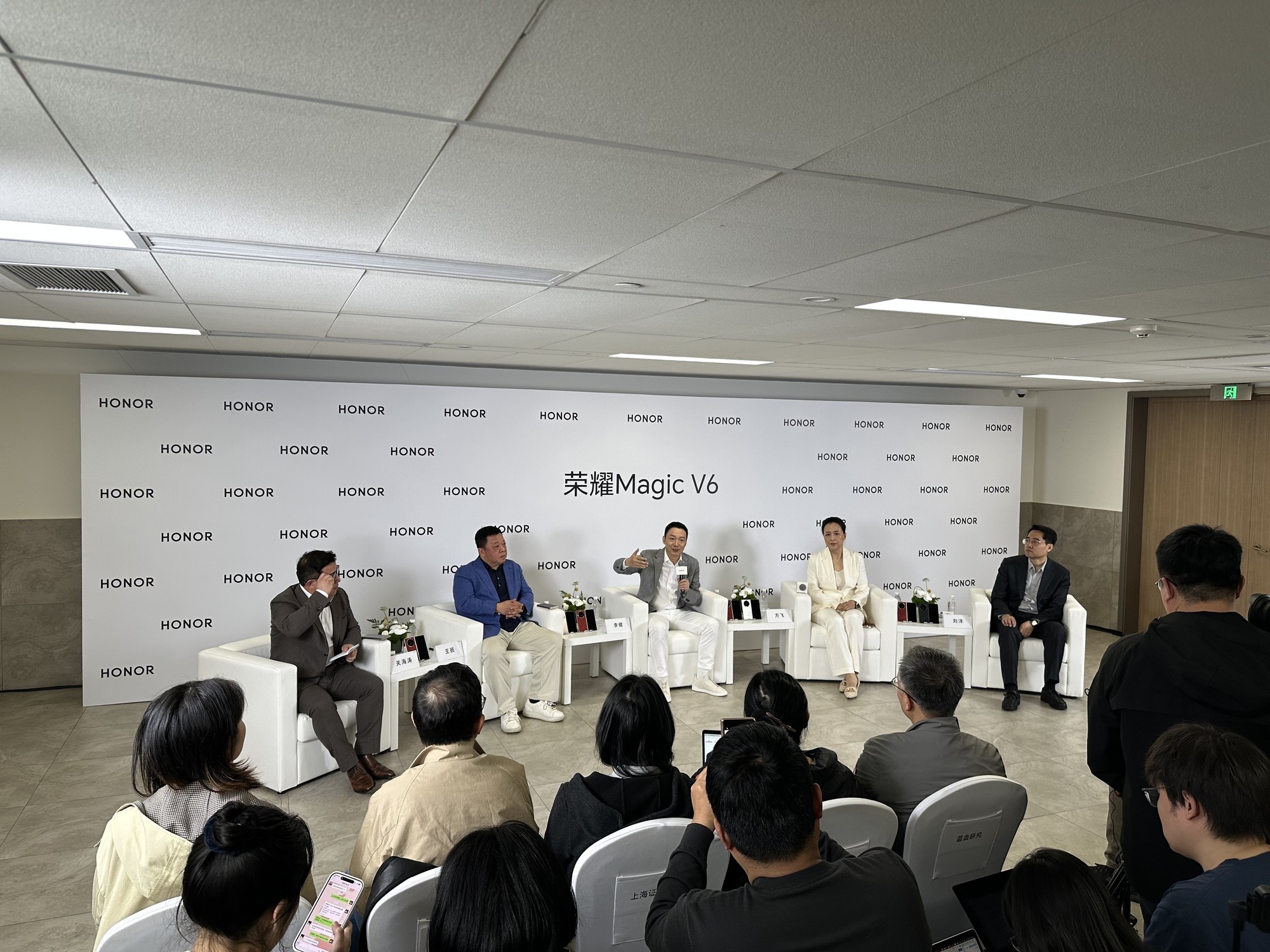 李健首提“智启人本”AHI理念,宣告行业变革时刻到来