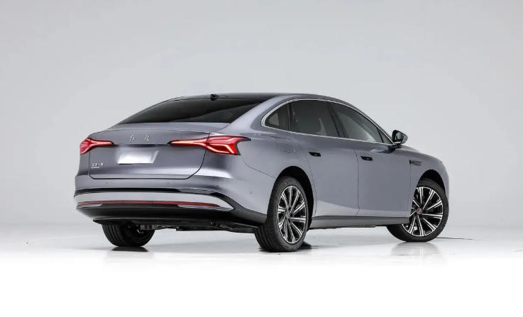 20�����Ҳ��γ�˭��ʡ�ͣ�ȫ�º���H7 PHEV����4.4L���ó��ɱ�����