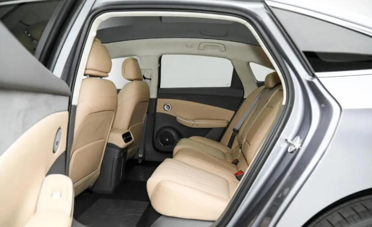 20�����Ҳ��γ�˭��ʡ�ͣ�ȫ�º���H7 PHEV����4.4L���ó��ɱ�����