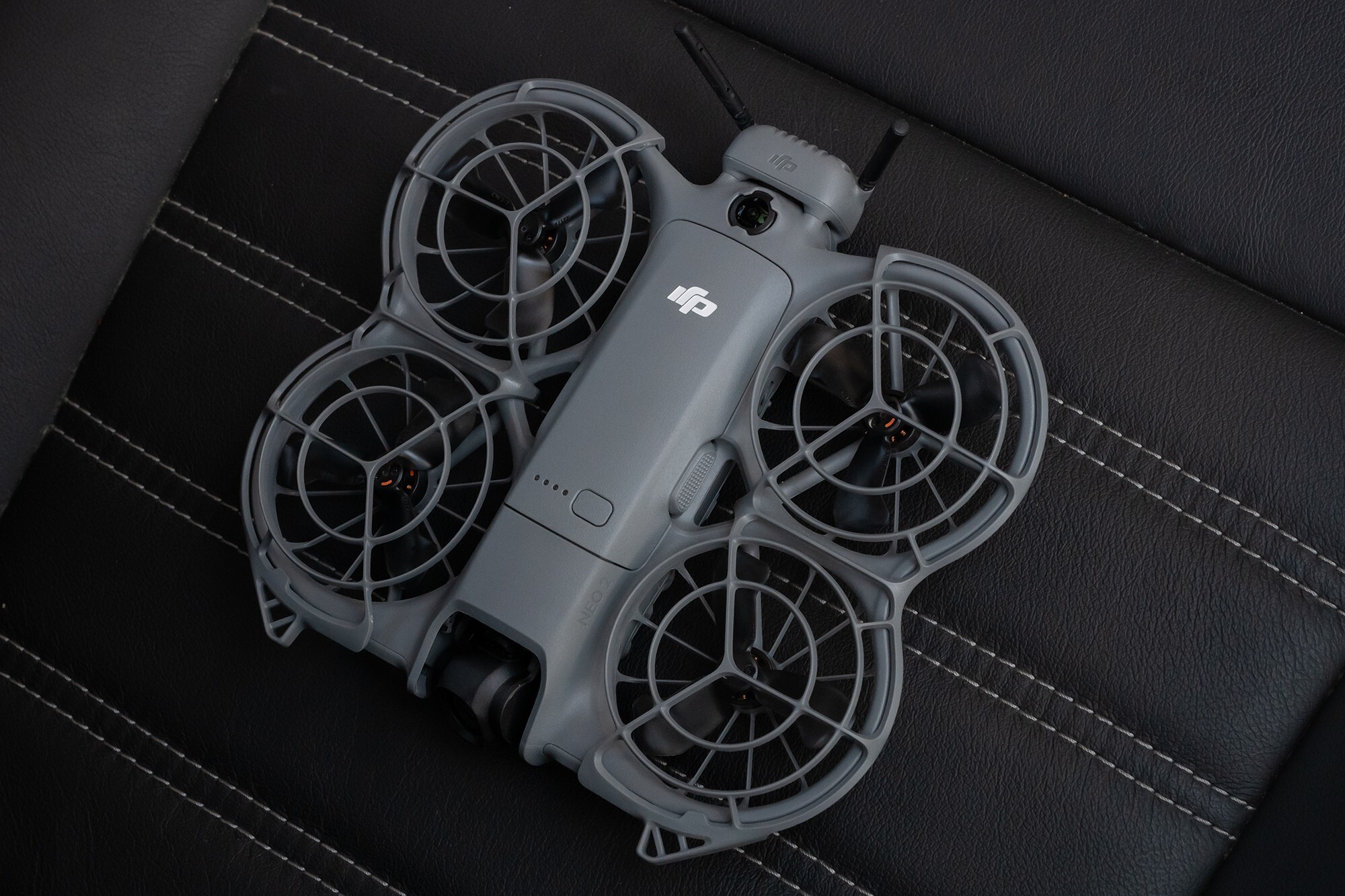 ��DJI Neo 2���⣺�������������ܿ��и��ġ���Ӱʦ��