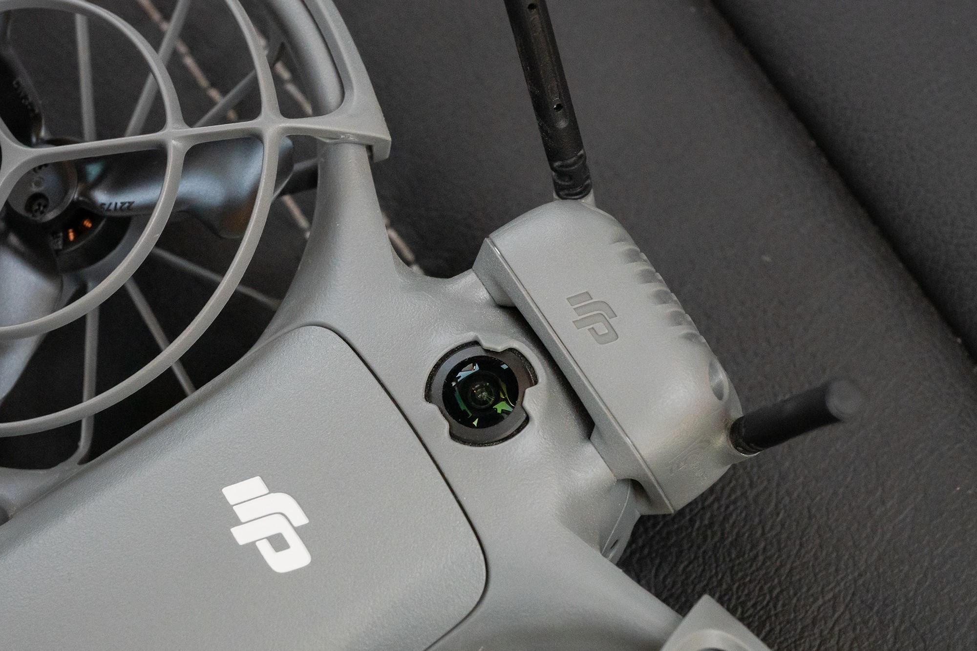 ��DJI Neo 2���⣺�������������ܿ��и��ġ���Ӱʦ��