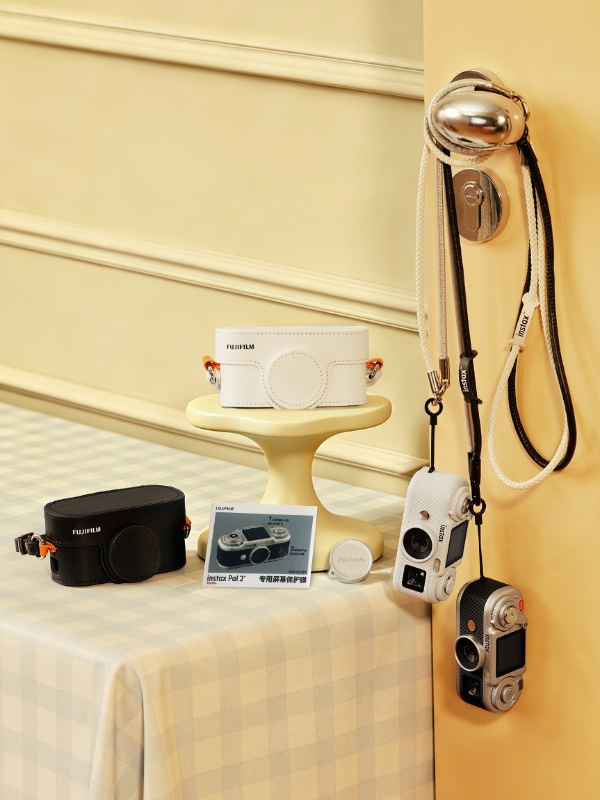 ��ʿinstaxPal 2& instax Link WIDE 2��Ʒ���У������뾵����г�Ƭ