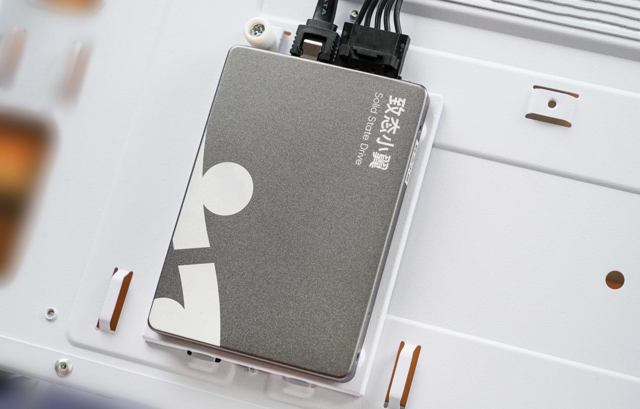 大学生省钱笔记:台式机这样升级硬盘好用又实惠