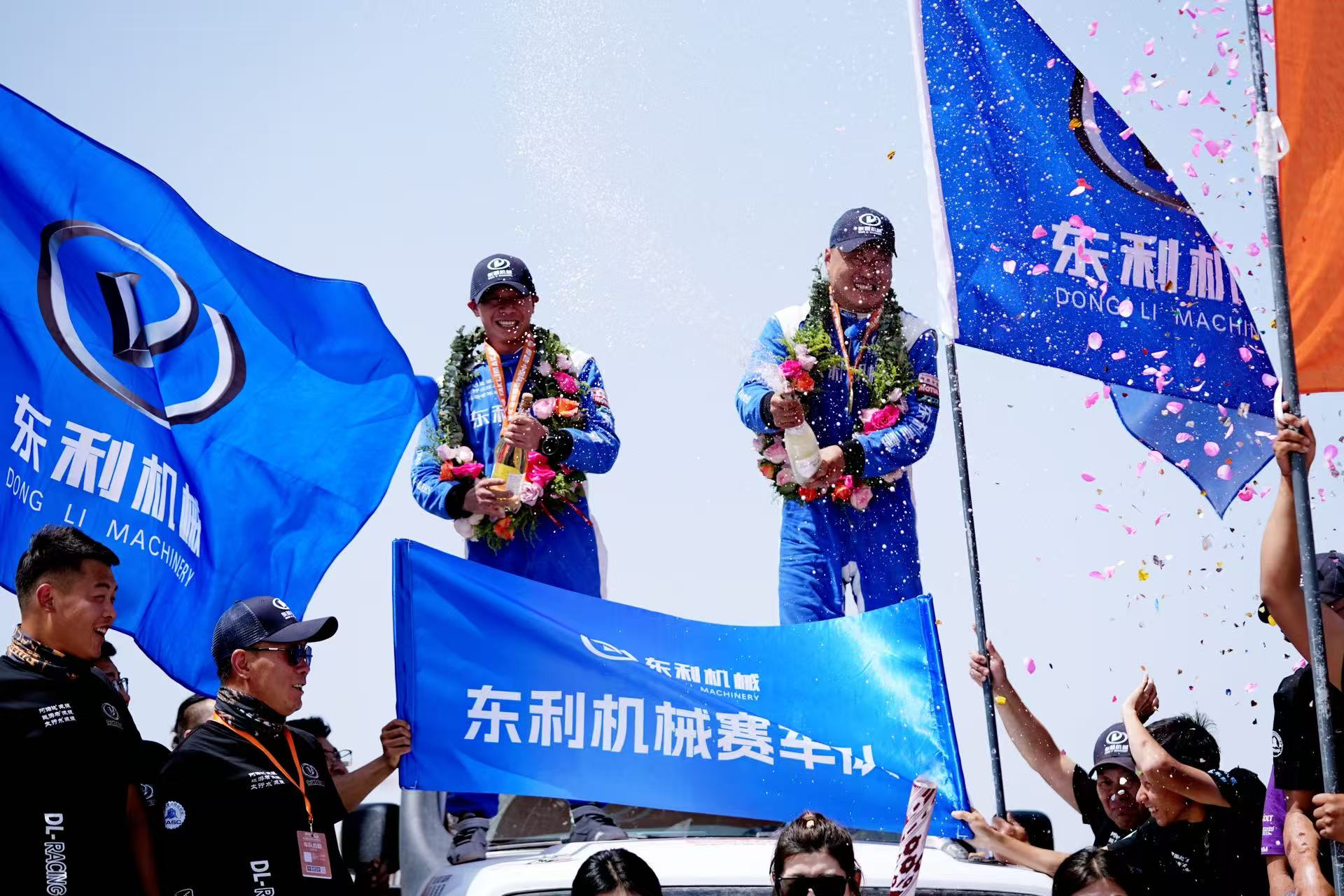 2026环塔拉力赛长城车队斩获“大满贯”