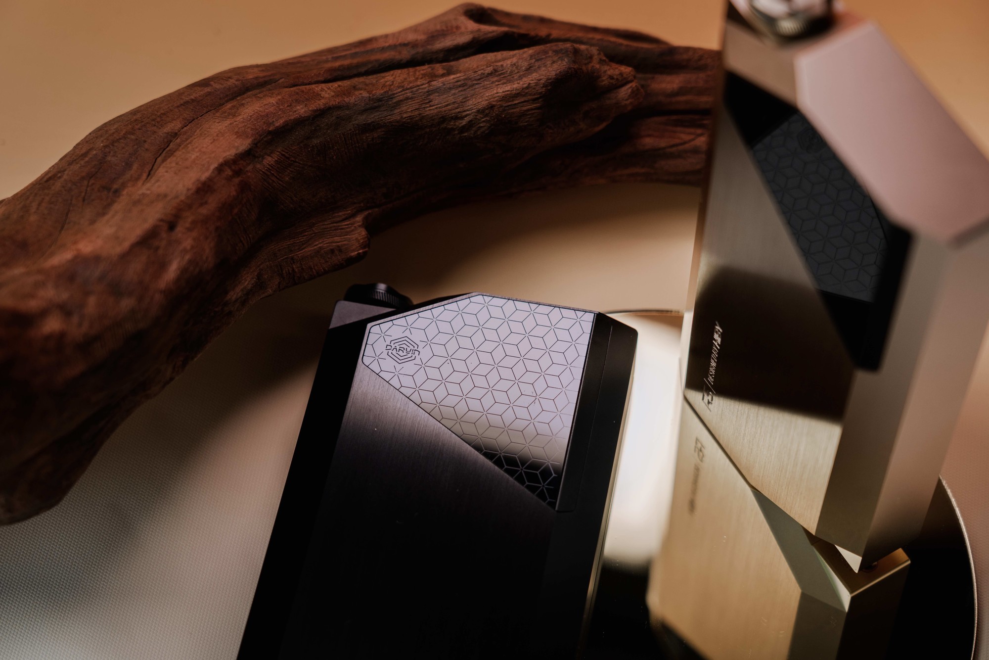 从8Gen2到AI音色克隆!超旗舰HiFi播放器HIBY RS8二代正式发布