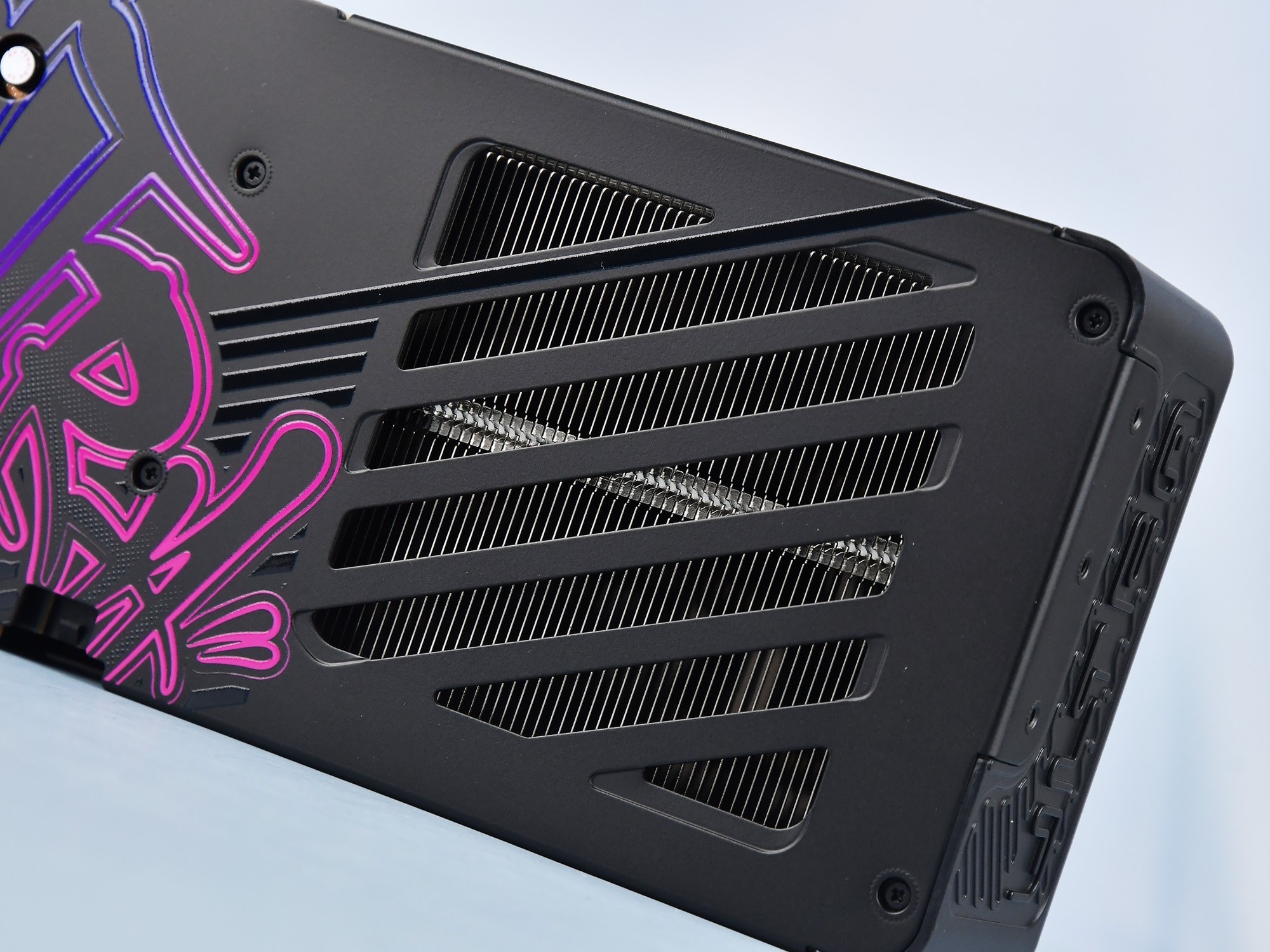 iGame GeForce RTX 5060 Ti Ultra OC 8GB显卡评测 DLSS 4破局2K体验