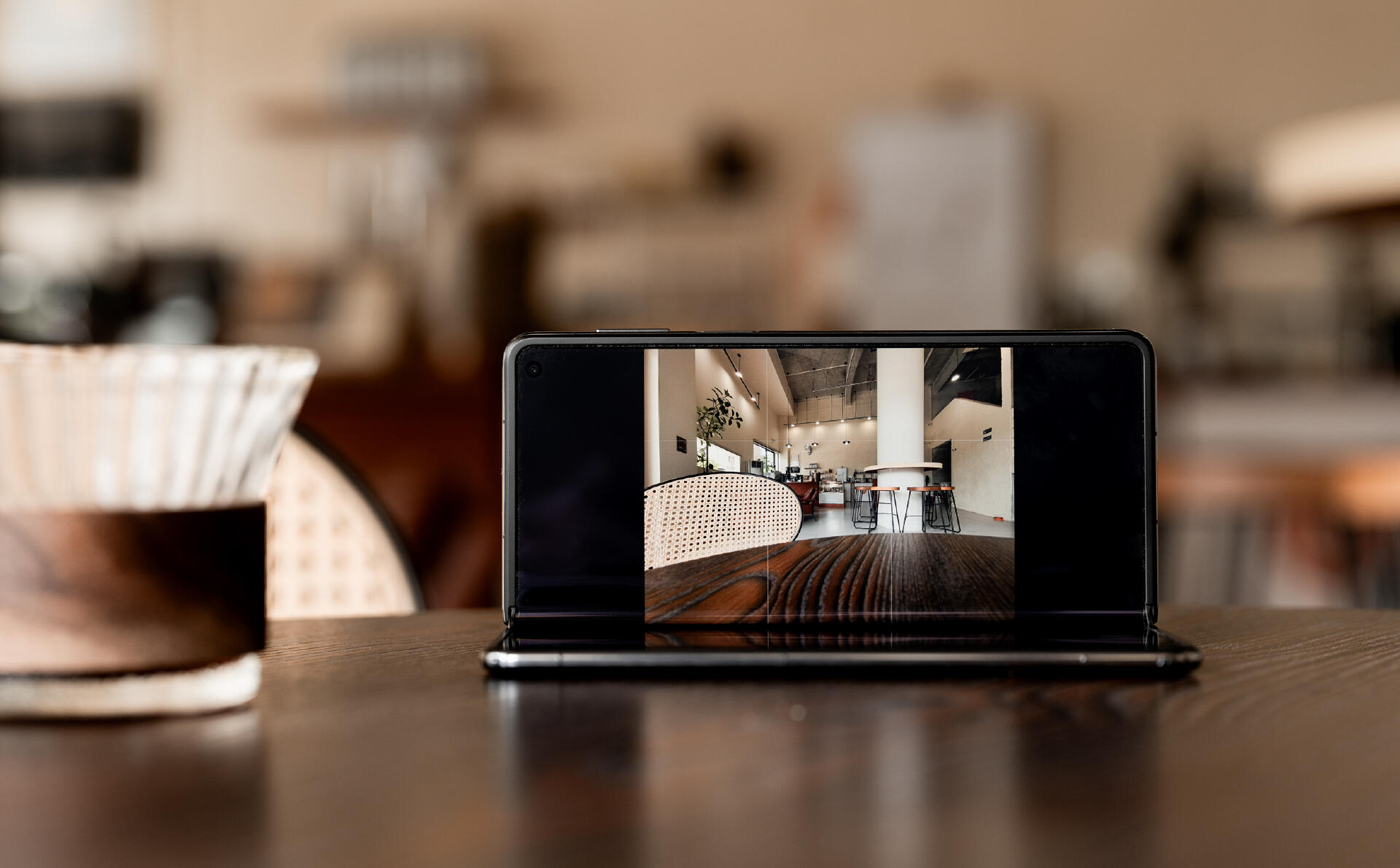 ���ڳ��δ���һ̨��ΪMate X5�͹��ˣ��ᱡ�ɿ���Ӱ��ȫ�ܣ�