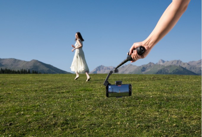 大疆 Osmo Mobile 8 双十二到手仅 599 元起,斩获京东、天猫热卖榜双 Top 1