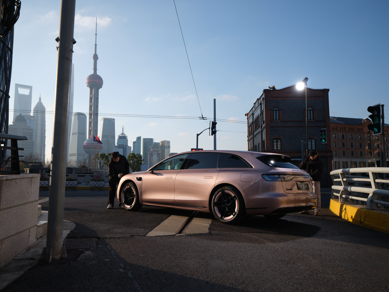 享界样开进春光里!享界S9T粉色实车曝光