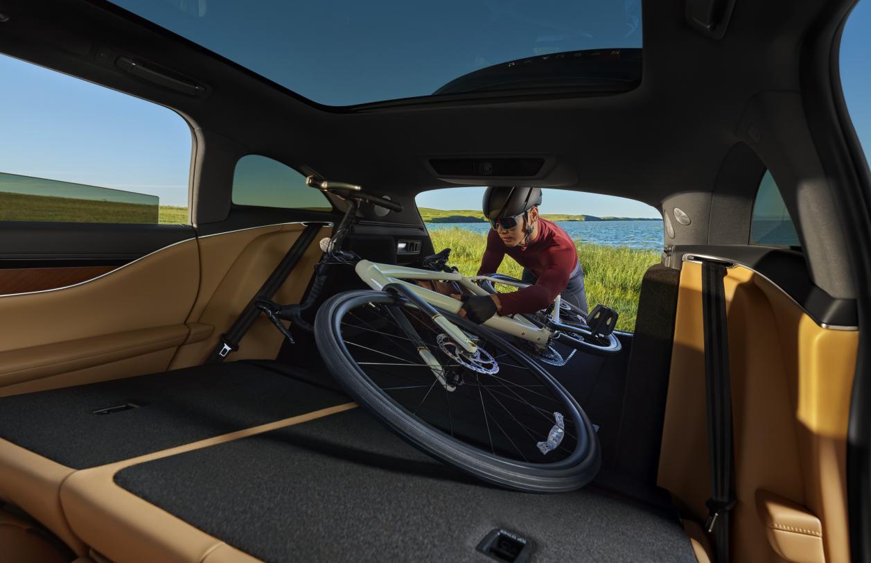 享界样开进春光里!享界S9T粉色实车曝光