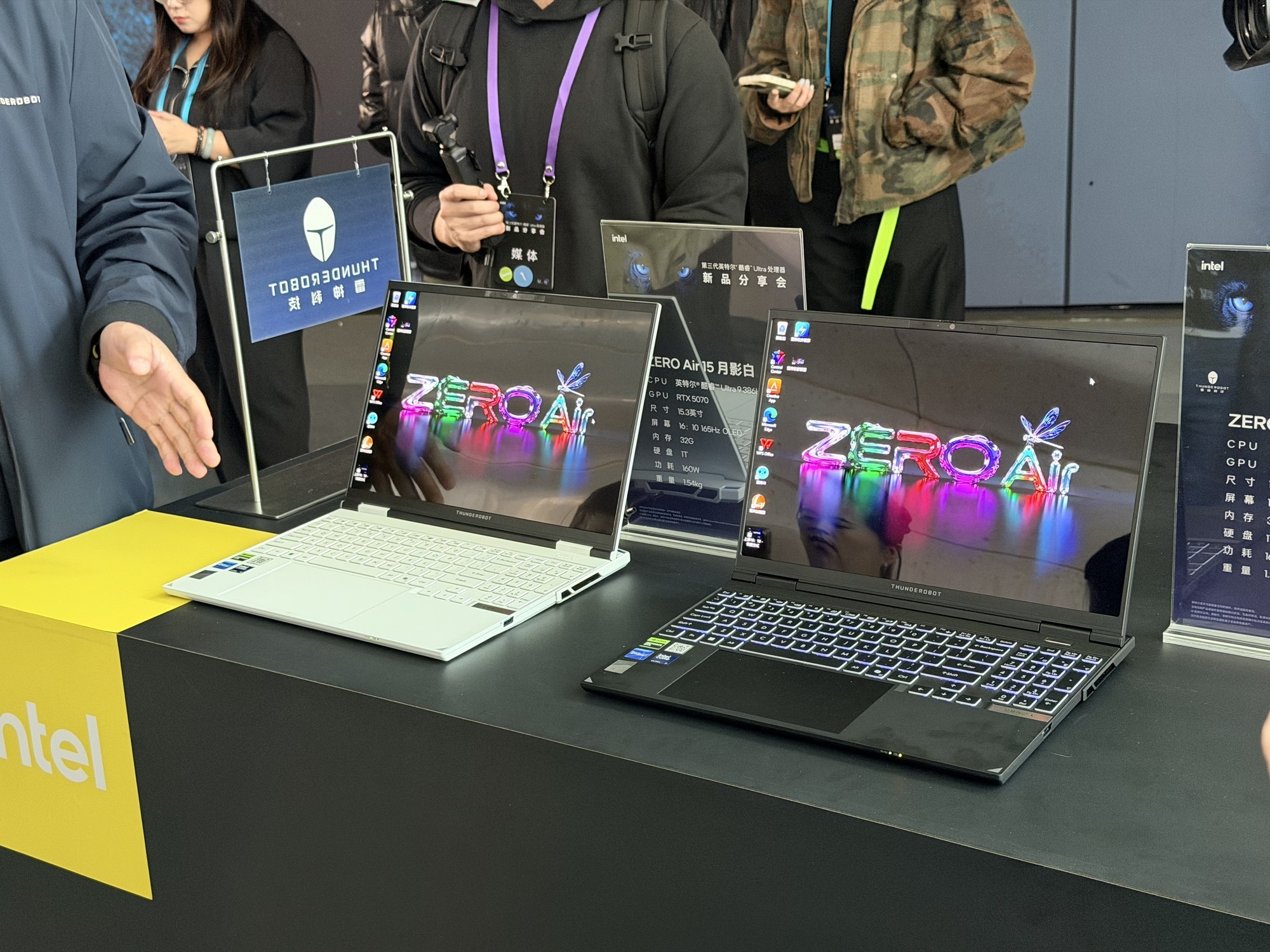 ������Ӣ�ض����Ultra�ʼǱ���Ʒǰհ ������һ���ƶ�оƬ���������Ĵ����