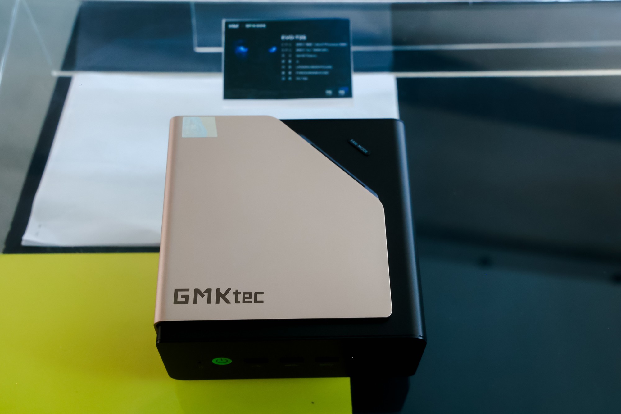 ������Ӣ�ض����Ultra�ʼǱ���Ʒǰհ ������һ���ƶ�оƬ���������Ĵ����