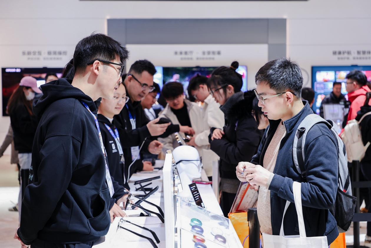 Vidda游戏电视首秀AWE!重构游戏体验黄金三角