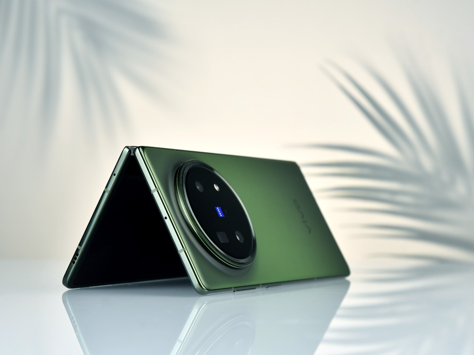 2026年男士折叠屏手机推荐Top5:OPPO Find N6领衔,商务娱乐全场景横评