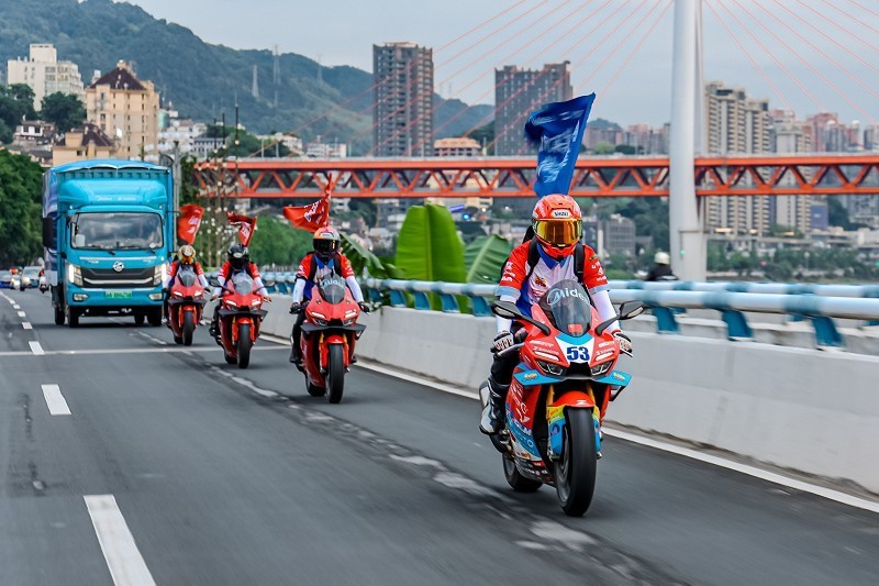 618�����Ŀյ�����ѩ�������������������������