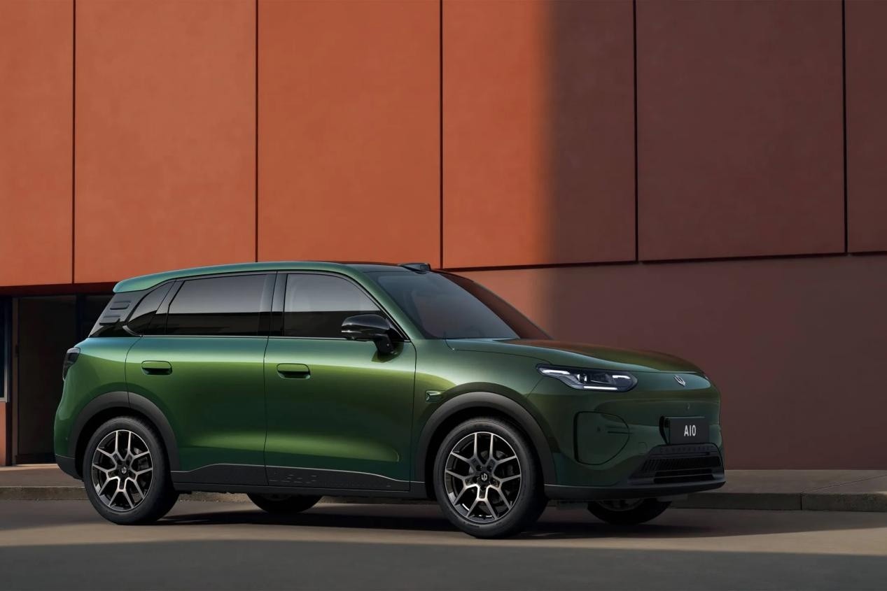 10������ԴSUV��ֵ�������Ƽ����������ų���ȫ��Ա�