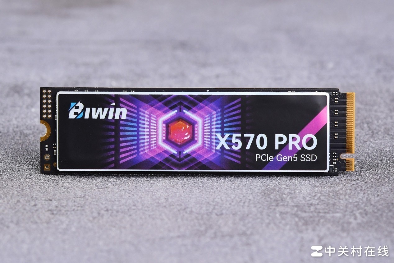 部署AI固态硬盘推荐Top5：PCIe5.0旗舰释放本地AI潜能