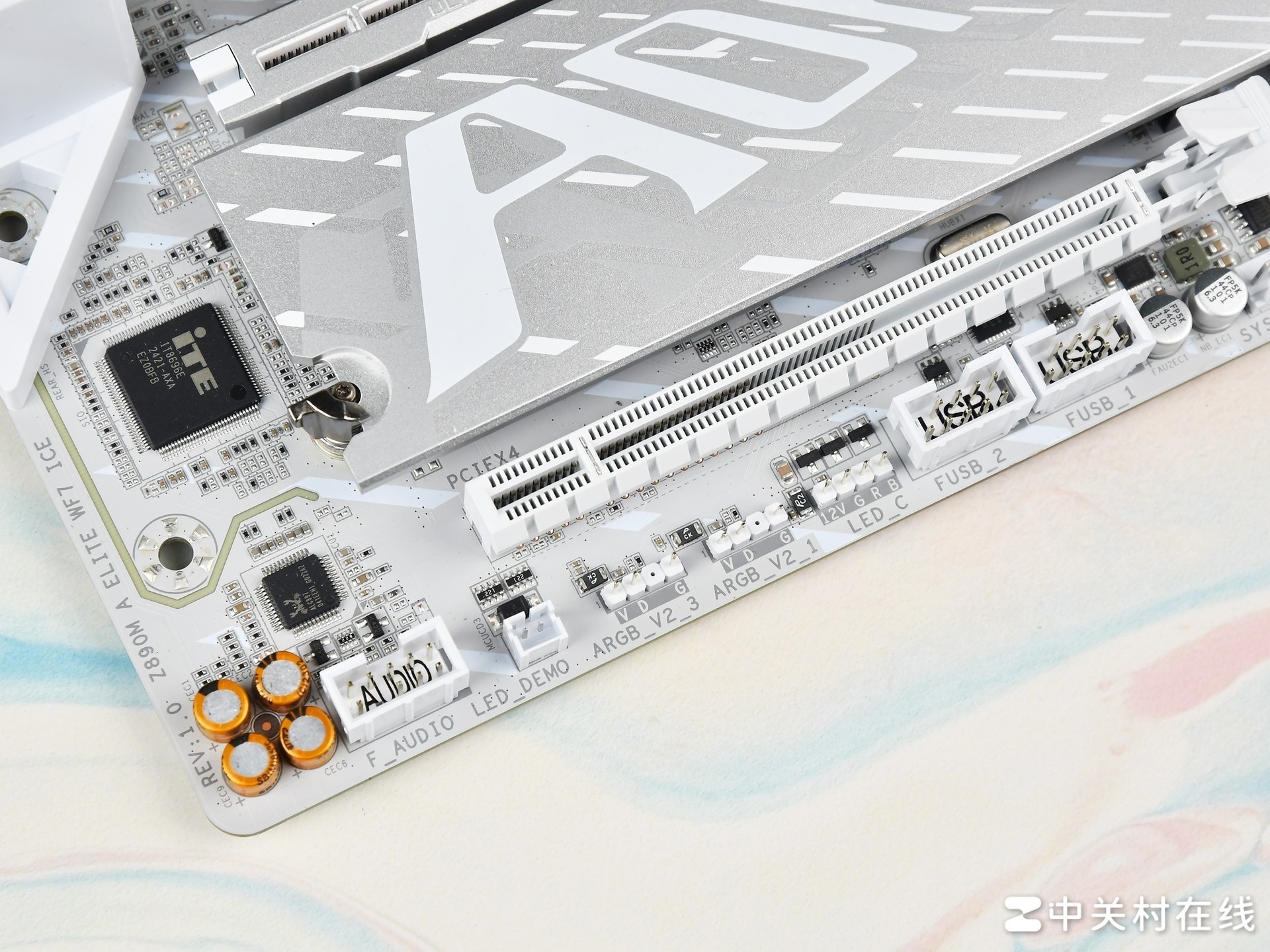 白色M板表现全能 技嘉冰雕Z890M主板评测