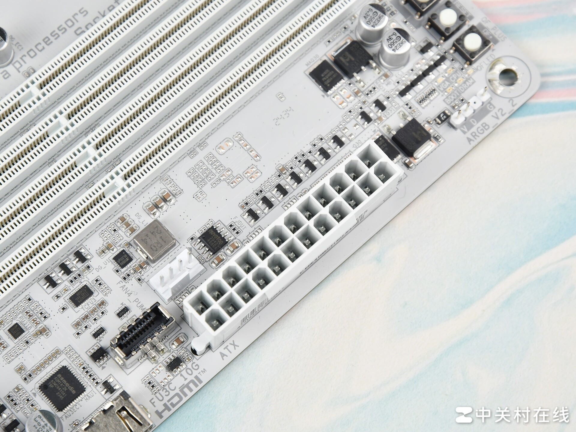 白色M板表现全能 技嘉冰雕Z890M主板评测