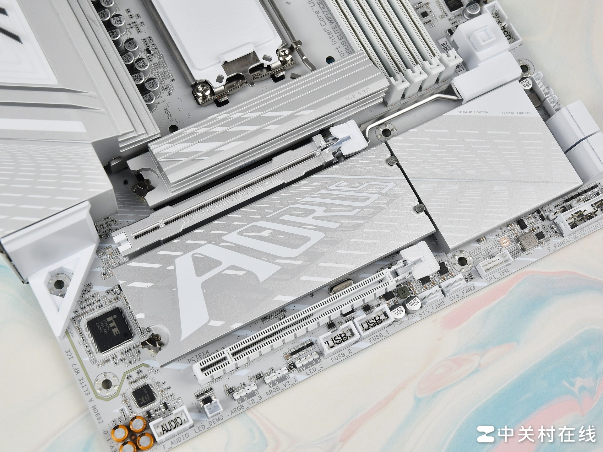 白色M板表现全能 技嘉冰雕Z890M主板评测