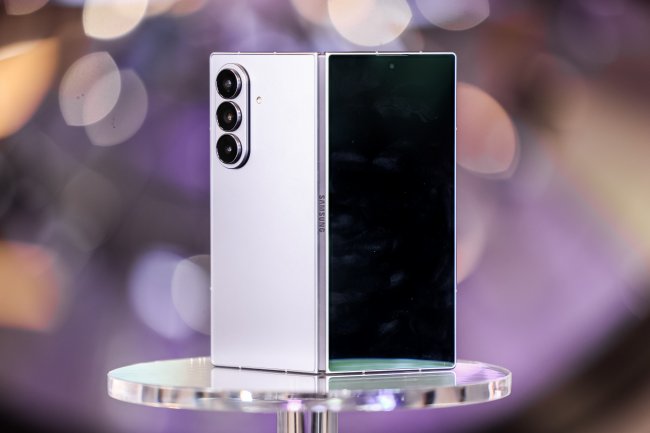 �ʺ�����칫���۵����Ƽ�Galaxy Z Fold7��ְ���������벻��