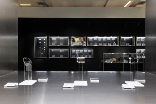 �����ͼ�֤�ߣ����⿨�����й��� �����⿨����չ�����Ϻ�¡�ؽ�Ļ